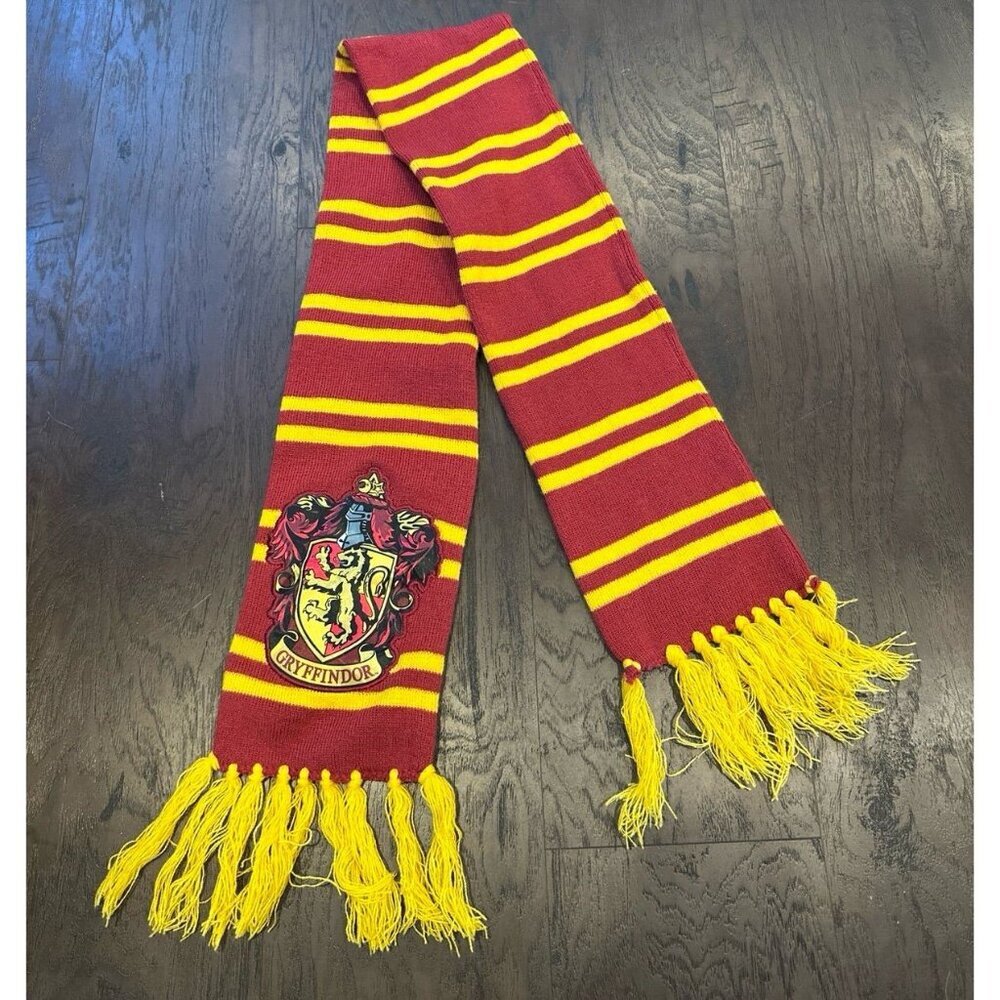 Harry Potter Gryffindor Red Yellow Winter Scarf Warner Bros